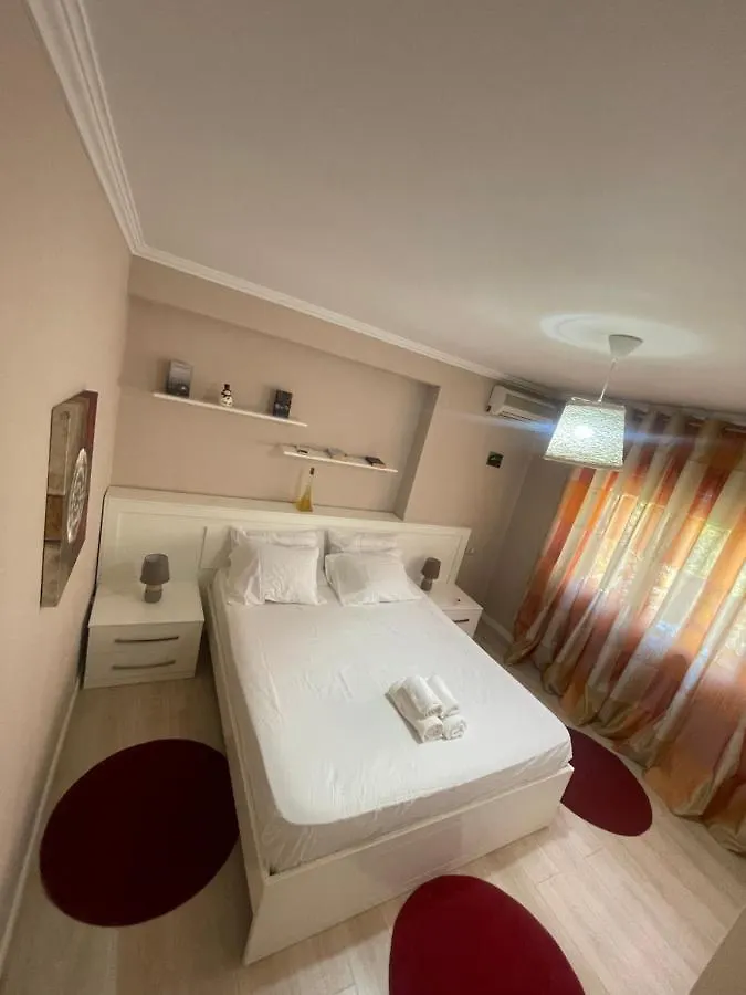 Apartment Centre View New Bazaar Tirana 0*,  Albanien
