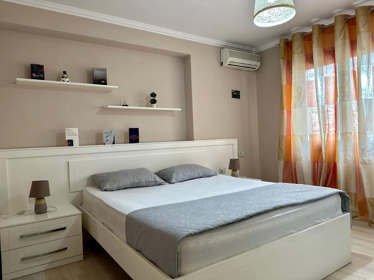 Apartment Centre View New Bazaar Tirana 0*,  Albanien