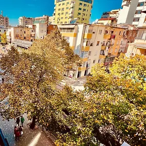 Leo's View Apartment
